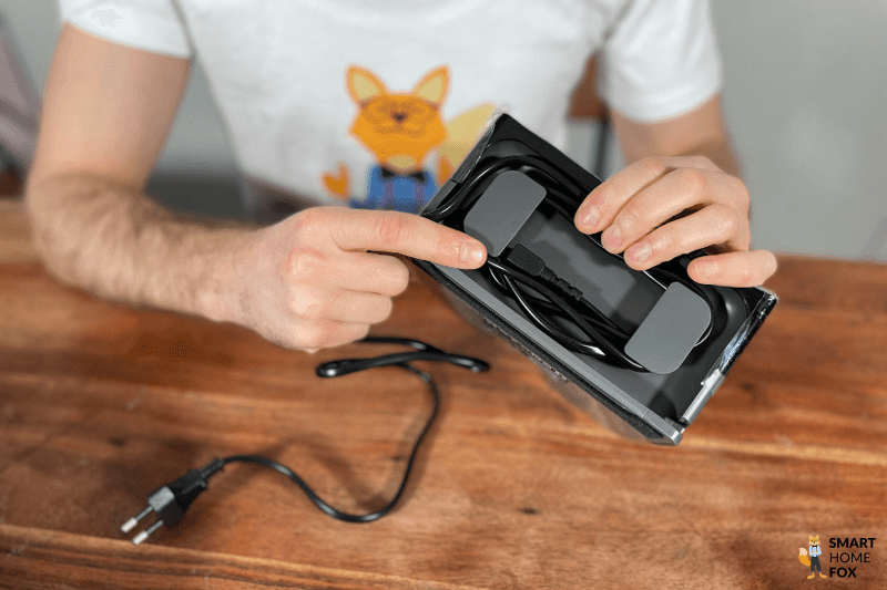 Ladestation des Yeedi Vac Hybrid von hinten